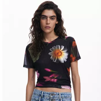 Desigual Women’s Floral T-Shirt: Black Tee Styling Guide